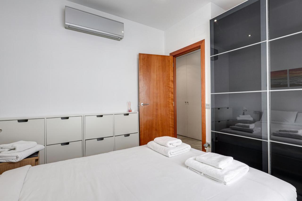 Urban Flats Vallirana Barcelona Exterior foto