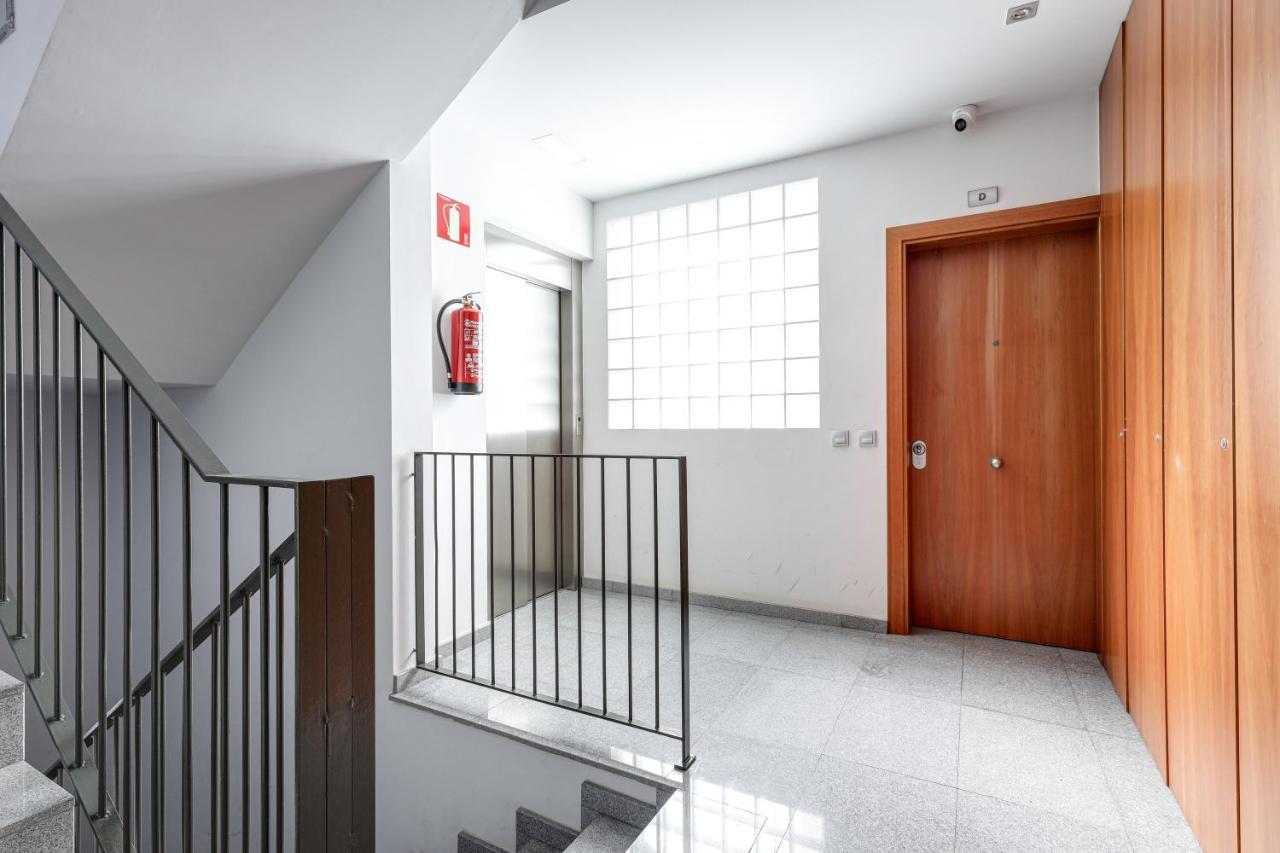 Urban Flats Vallirana Barcelona Exterior foto